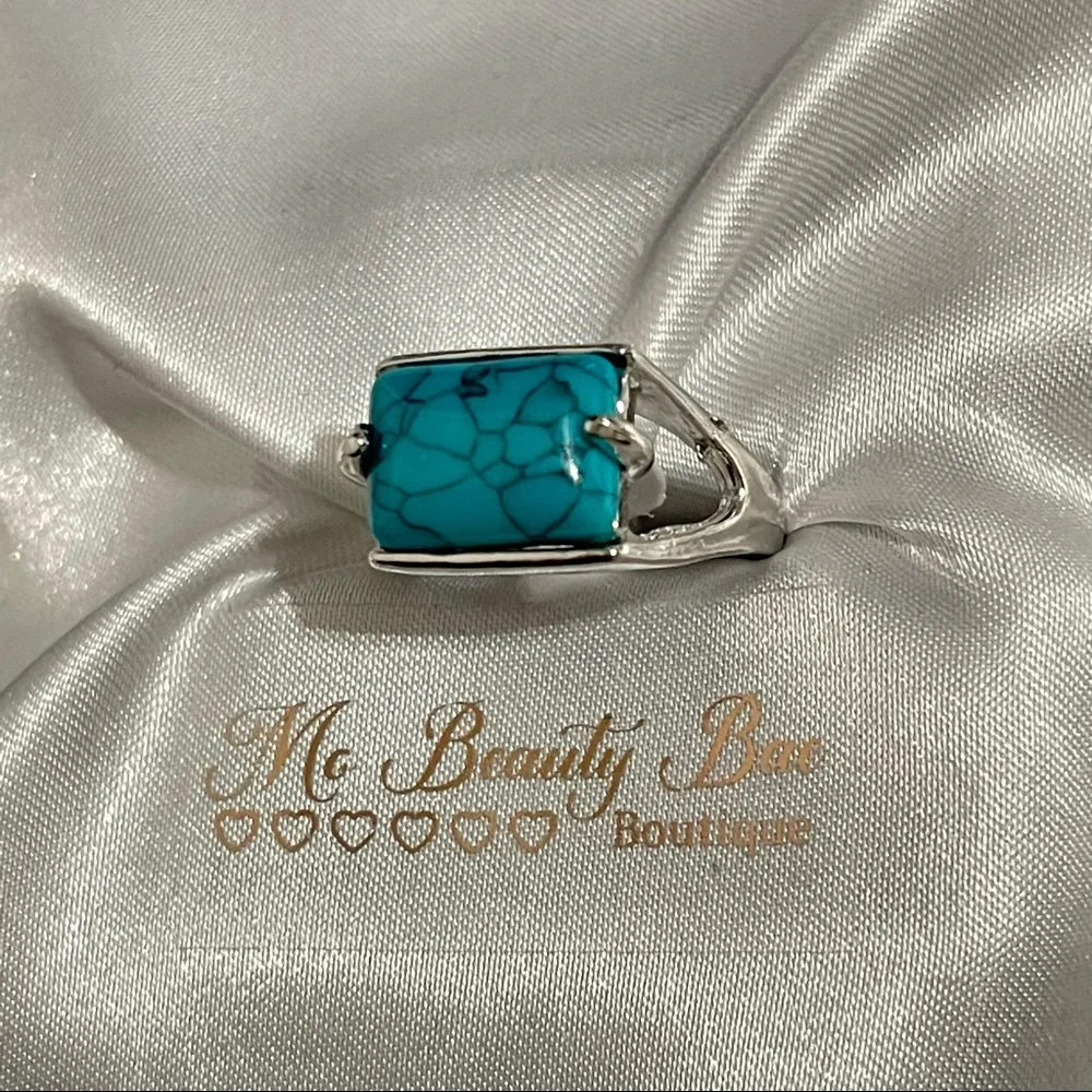 Turquoise Ring - Picture 2 of 5